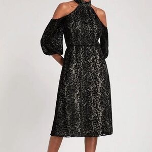 ALICE + OLIVIA Ruthann Velvet Burnout Cold Shoulder Dress Black 6